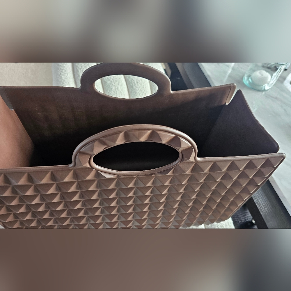 Valentino Garavani Le Troisième tote geometric Brown Bag. With dustbag.
